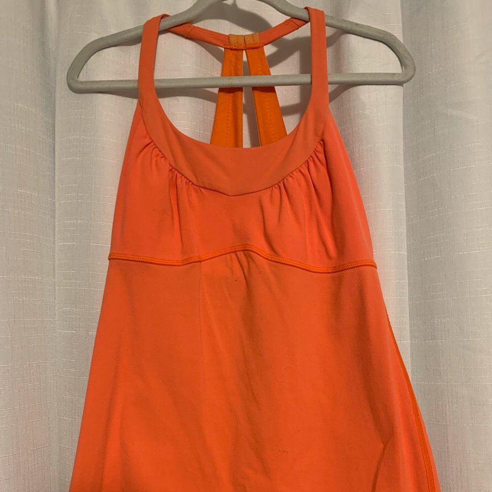 lululemon orange tank with built in bra size 8